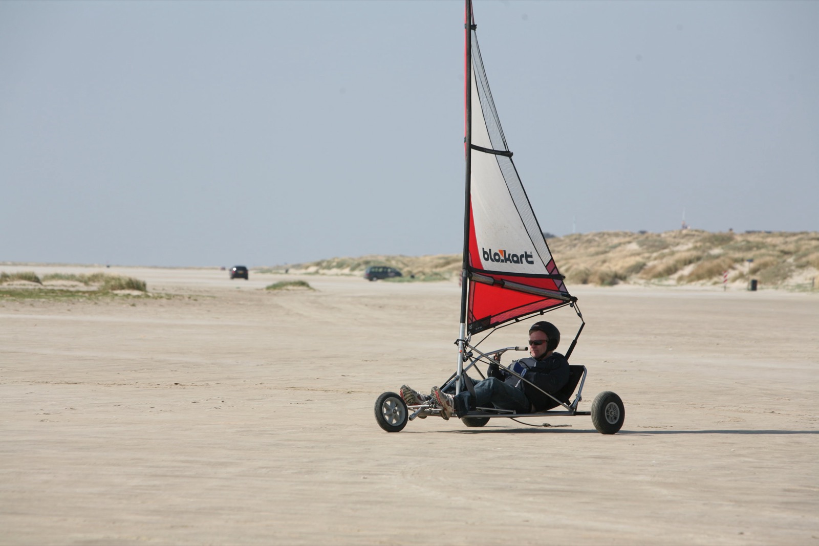 Lokal - Buggy kører på stranden